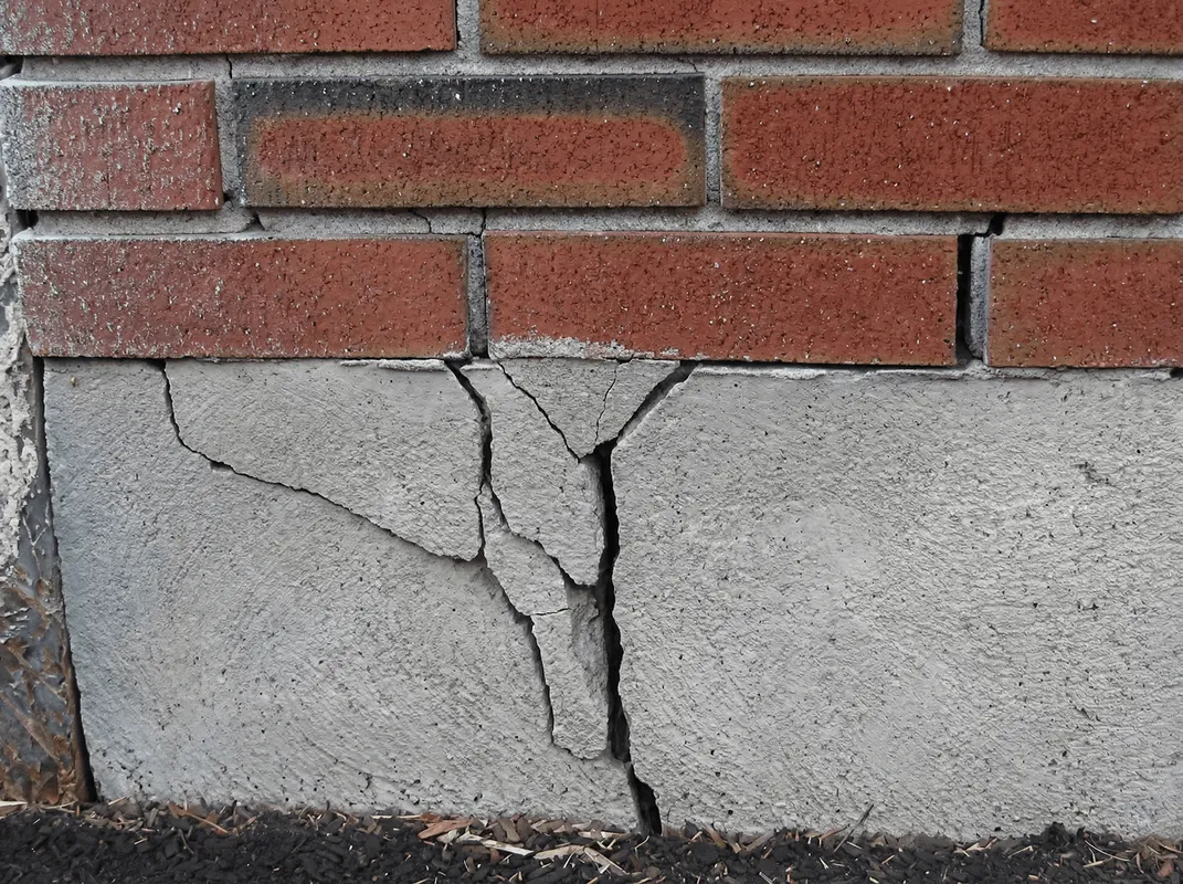 Concrete foundation with serious structural damage in Mesa, AZ
